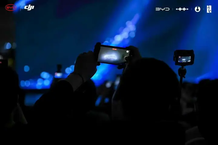 比亚迪灵鸢智能车载无人机系统发布会现场照片 3
