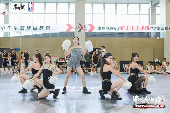 沸腾新势力中学生篮球训练营杭州站现场照片 4